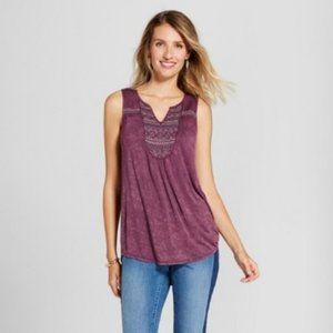 Knox Rose Embroidered V-Neck Tank